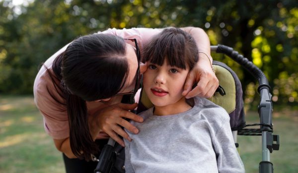 fullhd_lifestyle-child-wheelchair